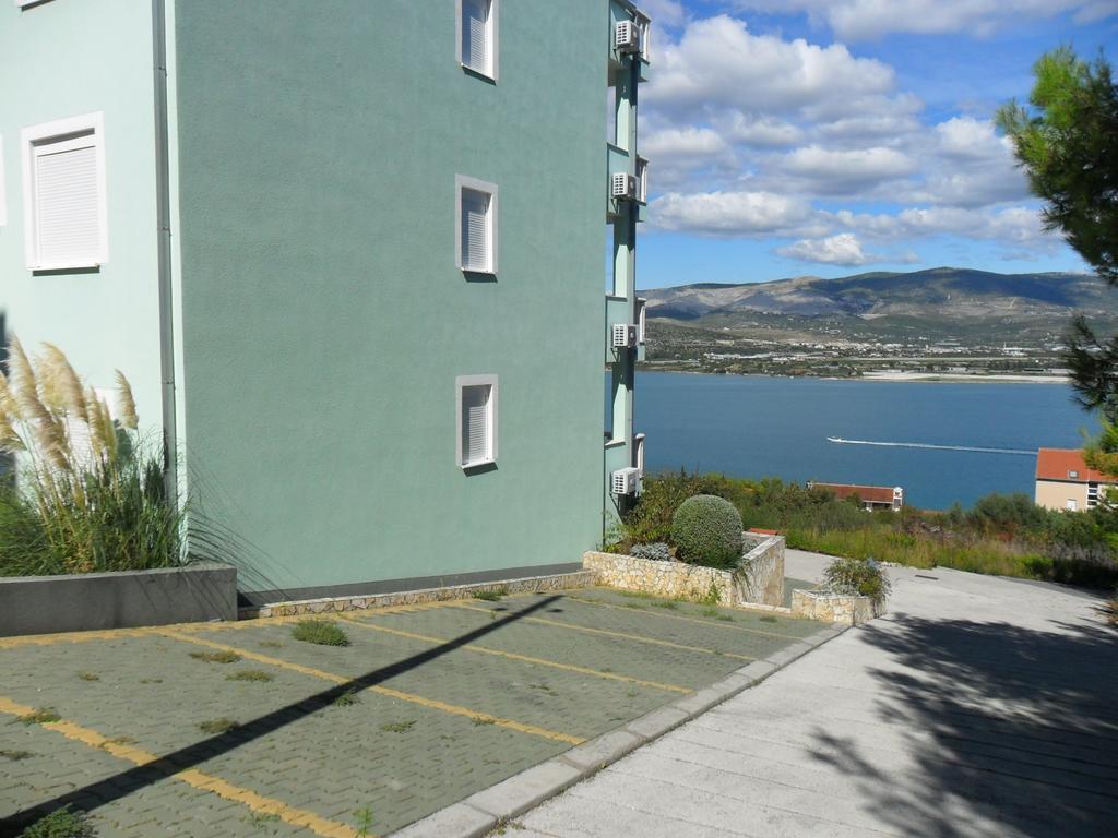 Apartments Villa Bayview Trogir Exterior photo